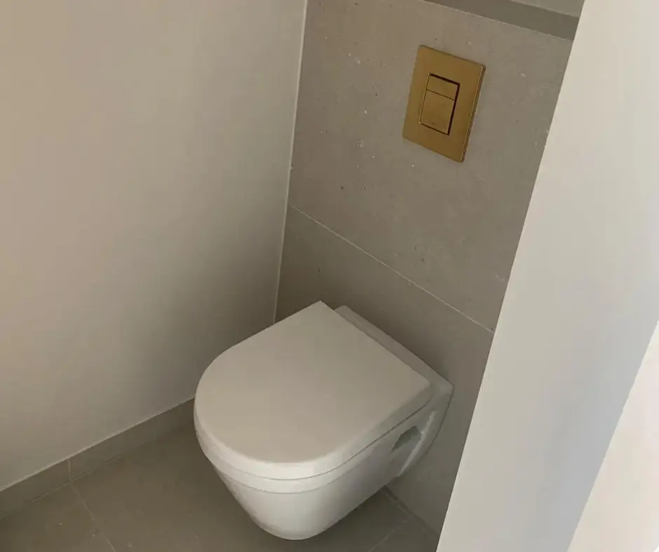 hangtoilet
